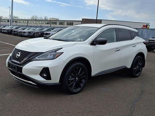 White 2022 Nissan Murano SV