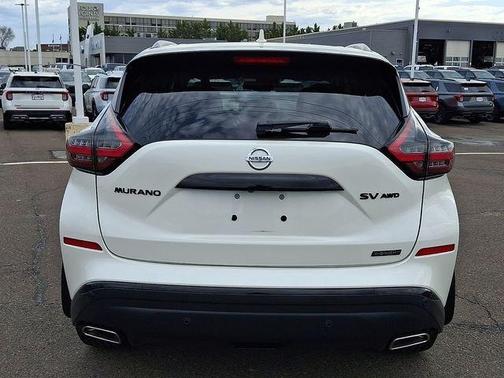 White 2022 Nissan Murano SV