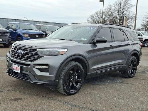 2024 Ford Explorer ST-Line