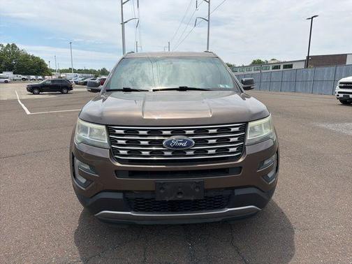 Caribou Metallic 2016 Ford Explorer XLT