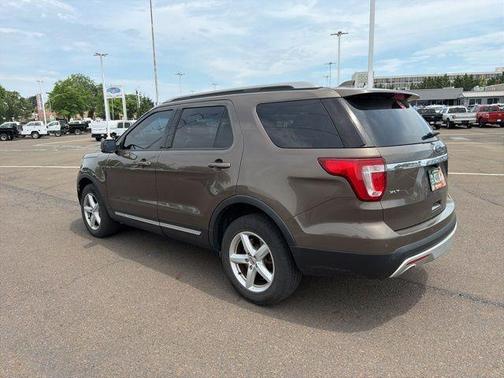 Caribou Metallic 2016 Ford Explorer XLT