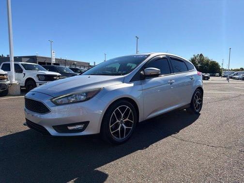 Ingot Silver Metallic 2018 Ford Focus SEL