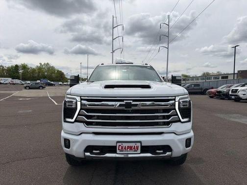 Summit White 2024 Chevrolet Silverado 3500 High Country