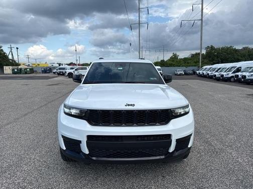 2021 Jeep Grand Cherokee L Laredo