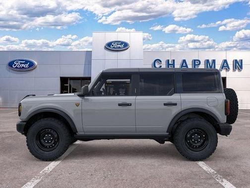 Avalanche Gray 2026 Ford Bronco Badlands