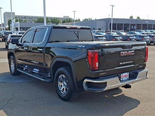 Onyx Black 2024 GMC Sierra 1500 SLT