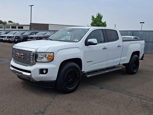 Summit White 2017 GMC Canyon Denali