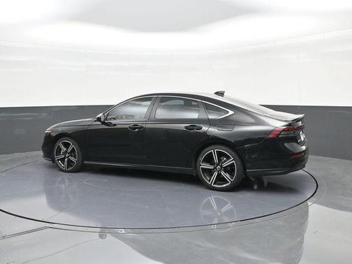 Crystal Black Pearl 2023 Honda Accord Hybrid Sport
