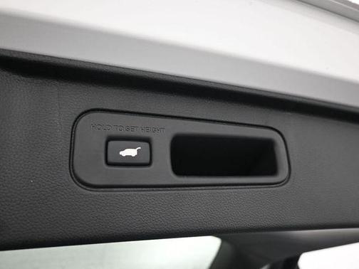 Platinum White Pearl 2025 Honda Pilot Touring 8-Passenger
