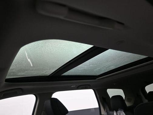 Platinum White Pearl 2025 Honda Pilot Touring 8-Passenger