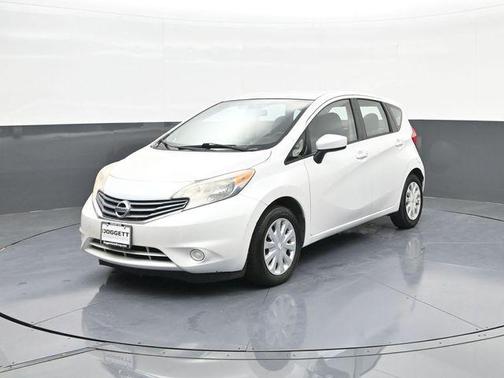 White 2015 Nissan Versa Note SV