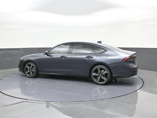 Meteorite Gray Metallic 2026 Honda Accord SE