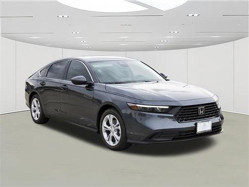 2025 Honda Accord LX 1.5T