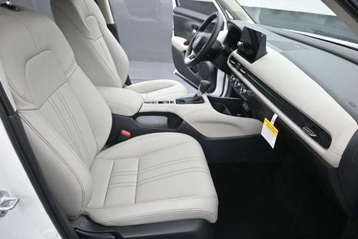Platinum White Pearl 2027 Honda HR-V EX-L