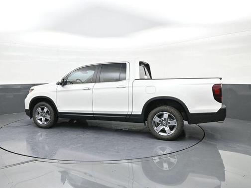 Platinum White Pearl 2026 Honda Ridgeline RTL