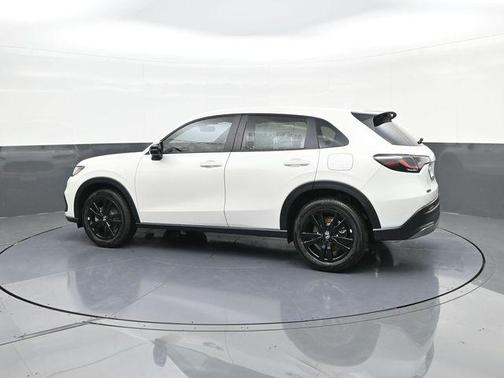 Platinum White Pearl 2026 Honda HR-V AWD Sport