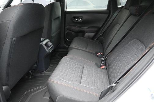 Platinum White Pearl 2026 Honda HR-V AWD Sport