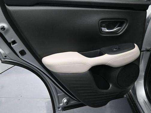 Solar Silver Metallic 2026 Honda HR-V LX