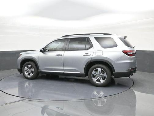 Solar Silver Metallic 2026 Honda Pilot EX-L