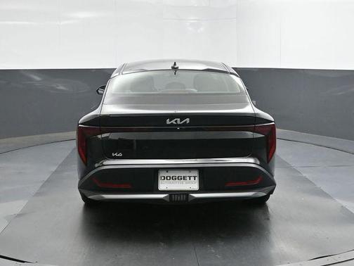 Aurora Black Pearl 2025 Kia K4 LXS