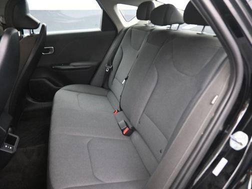 Aurora Black Pearl 2025 Kia K4 LXS