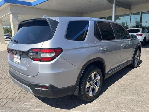 2023 Honda Pilot AWD EX-L 7 Passenger