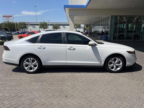 2025 Honda Accord LX 1.5T