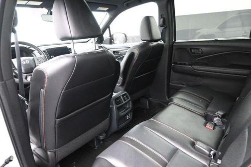 Platinum White Pearl 2023 Honda Passport AWD TrailSport