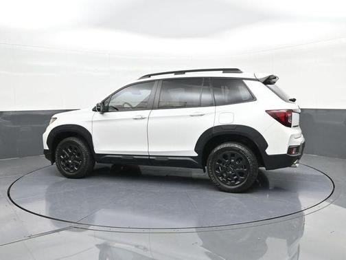 Platinum White Pearl 2023 Honda Passport AWD TrailSport