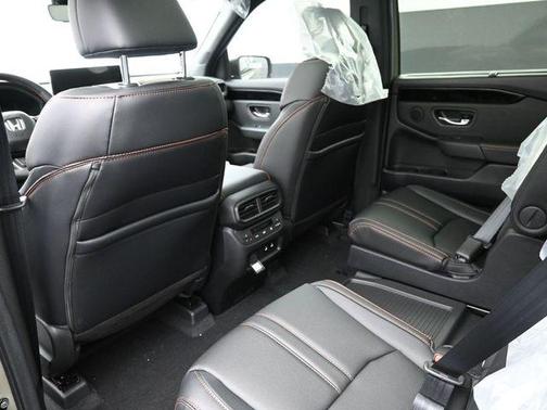 Ash Green Metallic 2026 Honda Pilot TrailSport