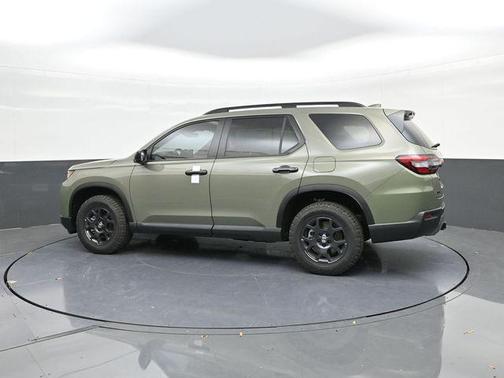 Ash Green Metallic 2026 Honda Pilot TrailSport