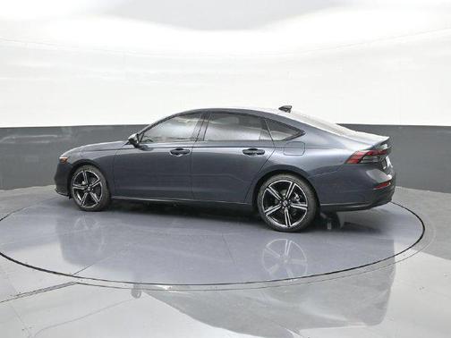 Meteorite Gray Metallic 2026 Honda Accord SE