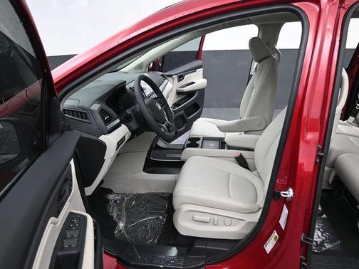 Radiant Red Metallic II 2026 Honda Odyssey EX-L