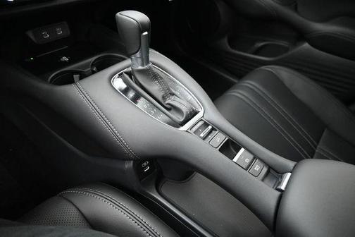 Platinum White Pearl 2027 Honda HR-V EX-L