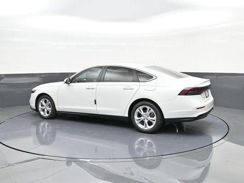 Platinum White Pearl 2025 Honda Accord LX 1.5T