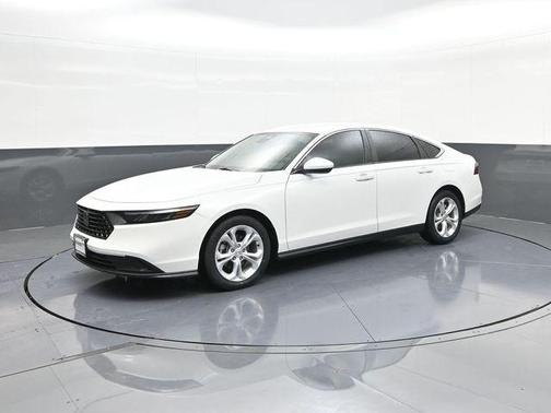 Platinum White Pearl 2024 Honda Accord LX 1.5T