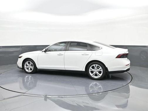 Platinum White Pearl 2024 Honda Accord LX 1.5T