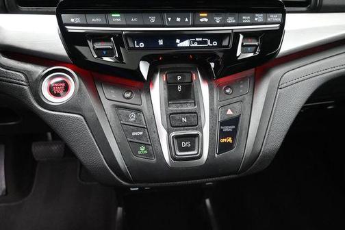 Crystal Black Pearl 2025 Honda Odyssey Sport-L