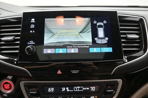Brown 2022 Honda Pilot Touring 8-Passenger