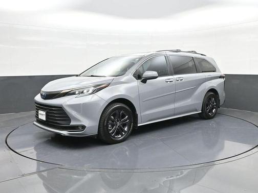 Cement 2024 Toyota Sienna Woodland Edition