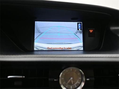 2013 Lexus ES 300h Base