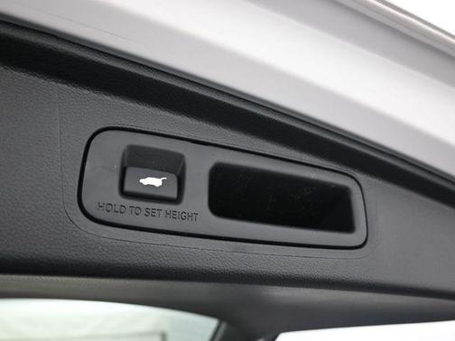 Platinum White Pearl 2026 Honda CR-V Hybrid Sport-L AWD