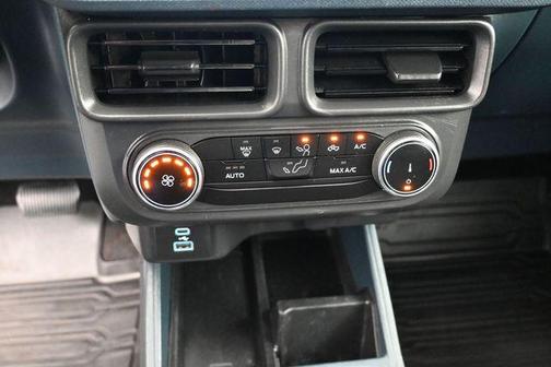 Oxford White 2023 Ford Maverick XL