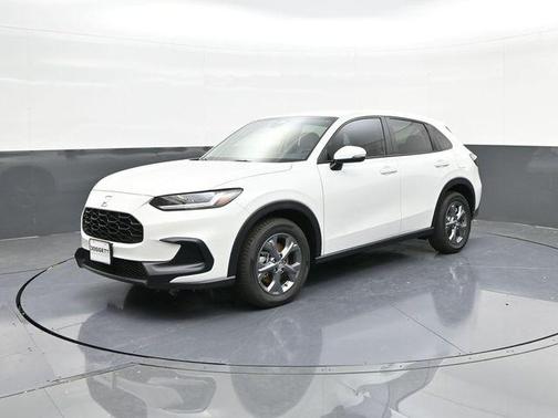 Platinum White Pearl 2026 Honda HR-V LX