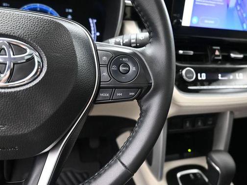 Jet Black 2024 Toyota Corolla Cross XLE