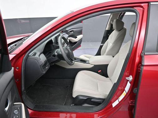 2025 Honda Accord LX 1.5T