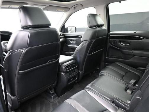 2024 Honda Pilot Touring 8-Passenger