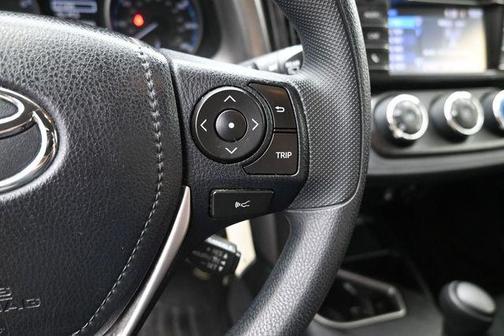 Silver Sky Metallic 2018 Toyota RAV4 LE