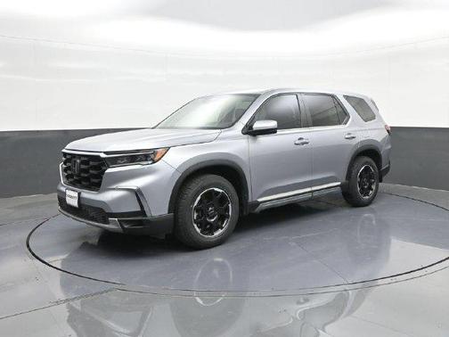Lunar Silver Metallic 2025 Honda Pilot EX-L