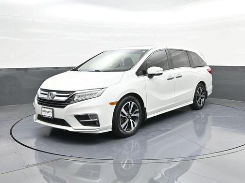 Platinum White Pearl 2020 Honda Odyssey Elite